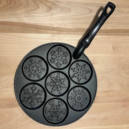 Falling Snowflakes Pancake Pan