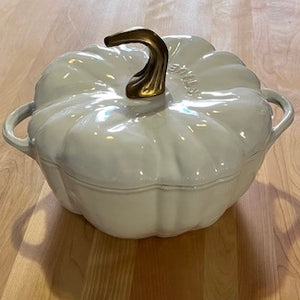 Pumpkin Dutch Oven - White