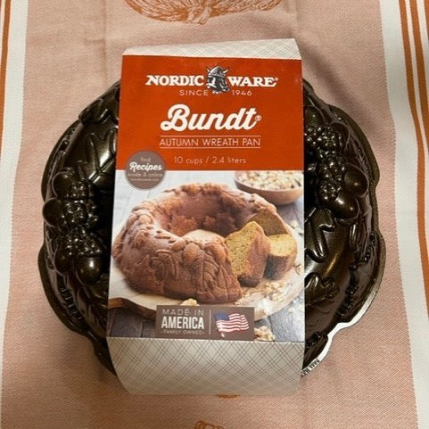 Nordic Ware Harvest Leaves Bundt Pan